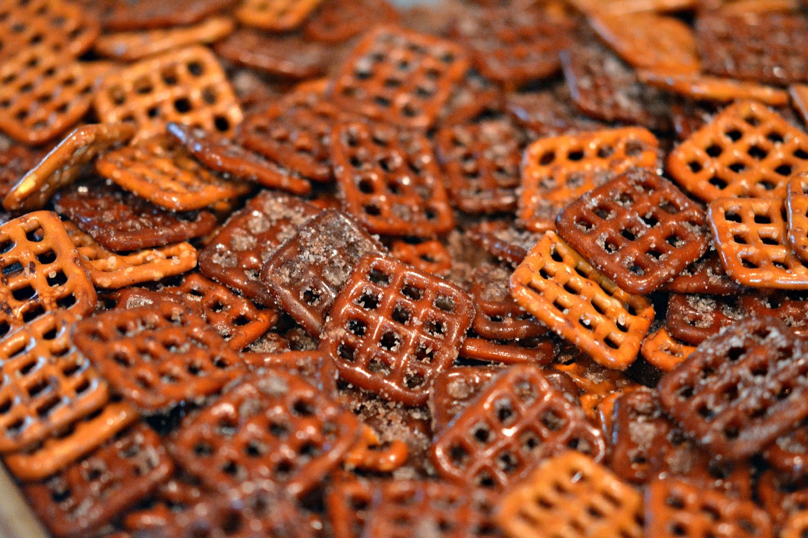 CINNAMON SUGAR PRETZELS Hugs and Cookies XOXO