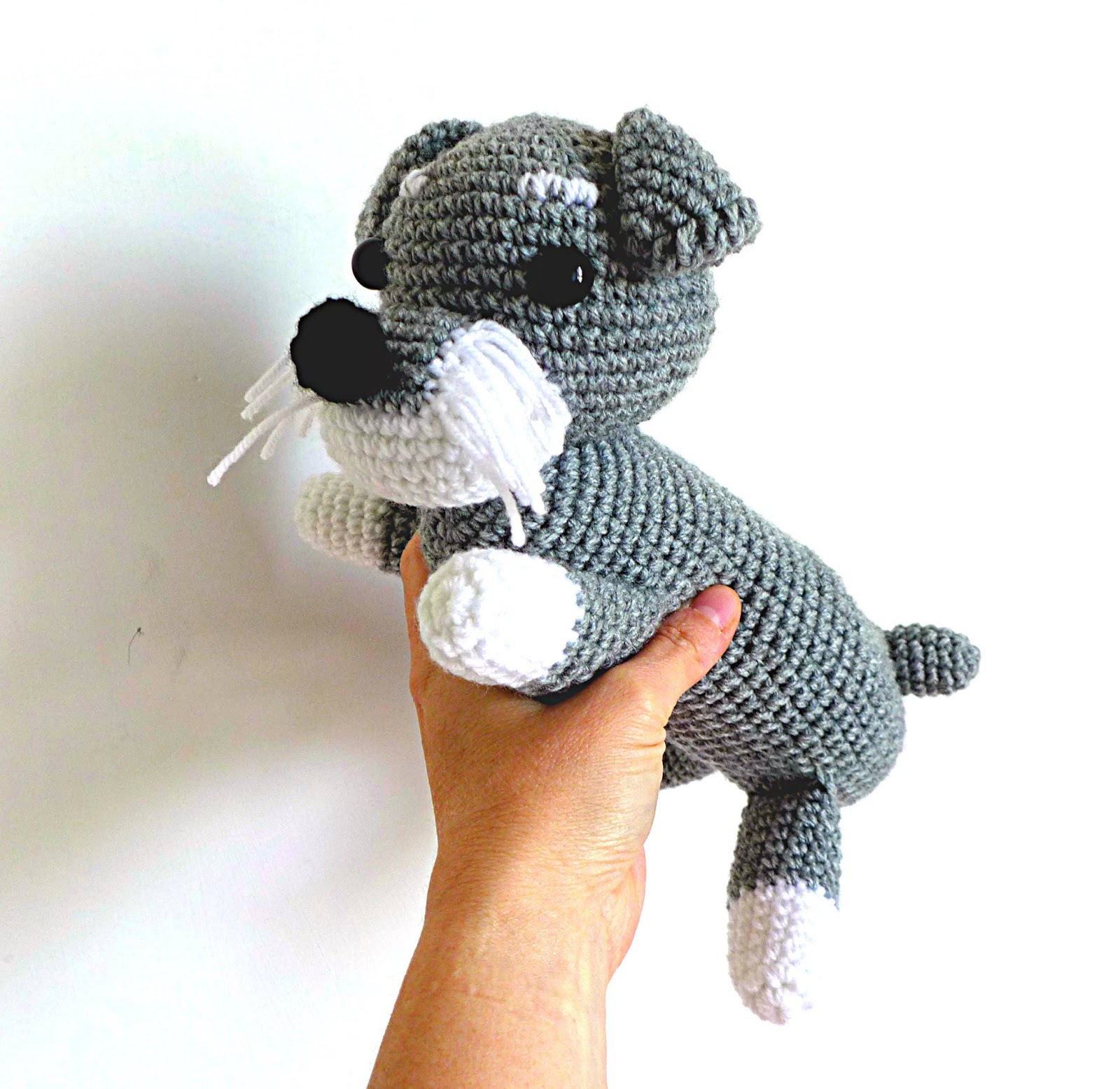 Crochet Amigurumi Schnauzer Dog crochet-amigurumi-schnauzer-dog