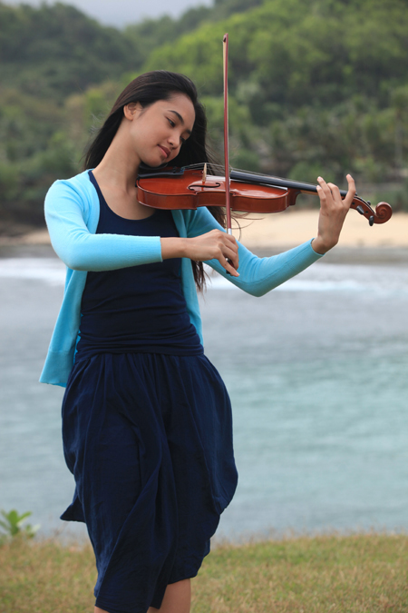 Ngintip cewek cantik jago main drum - main drum anak kecil cewek manis