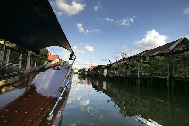 Crociera sui canali del quartiere di Thonburi