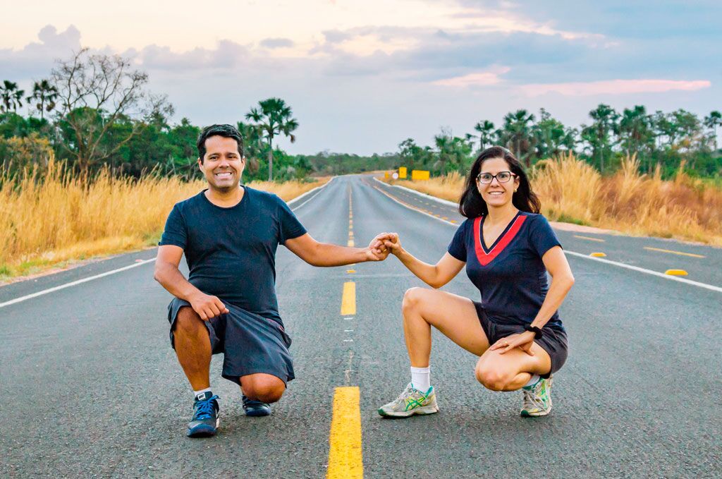 Casal Partiu estrada