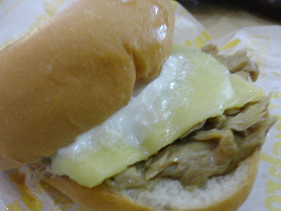 brokebackpacker TAGAYTAY MUSHROOM BURGER