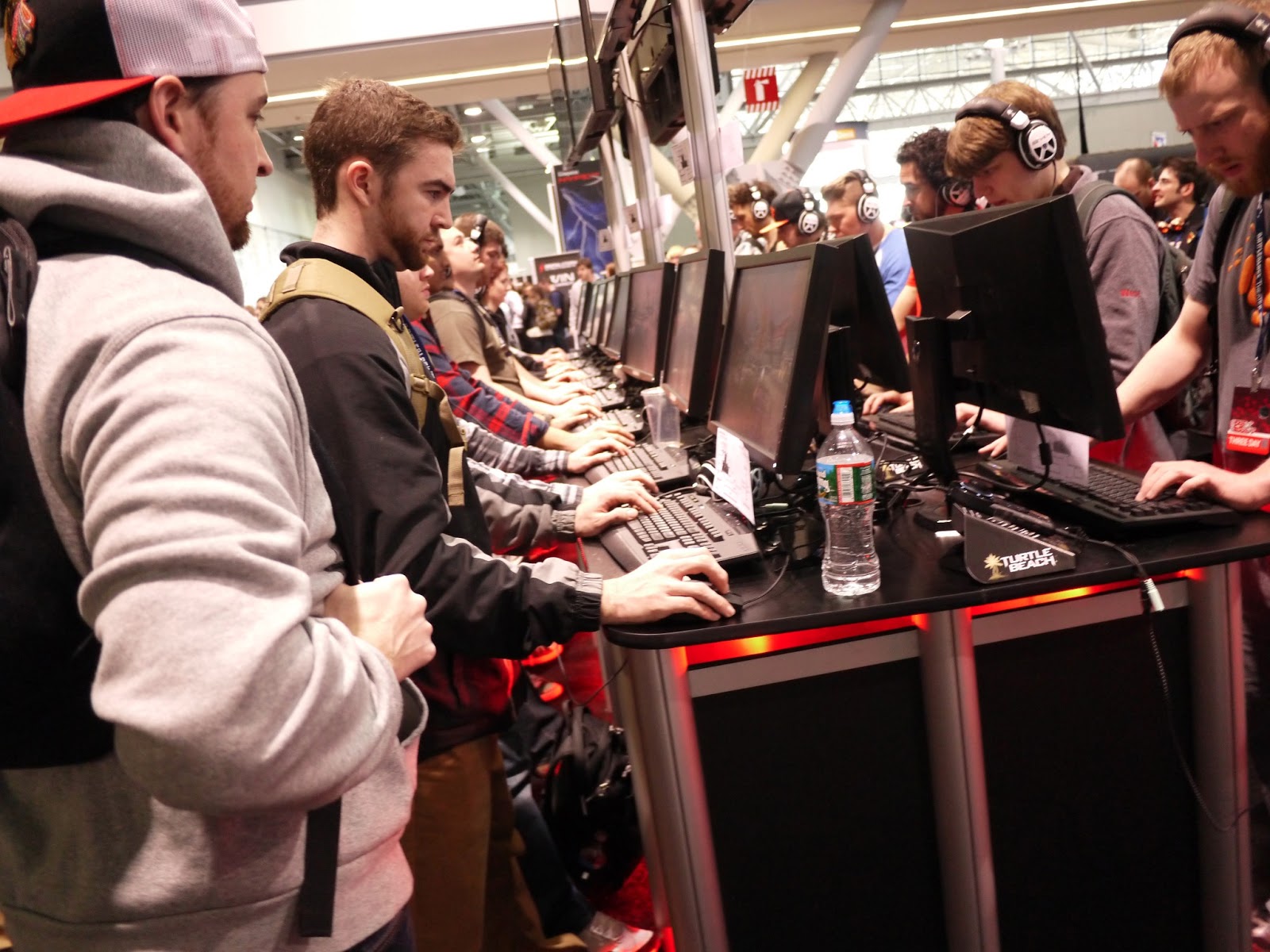 Juggling Hammers Pax East 2013 Photo Gallery