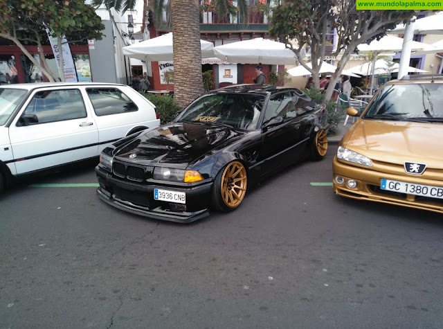 La Feria del Motor llenó de humo ayer el Casco Histórico de Santa Cruz de La Palma