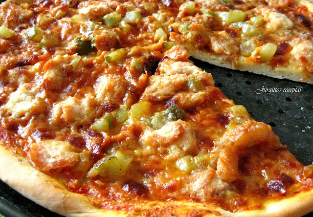 Pica su rūkyta lašiša ir pomidorais | Tiksaviems.lt Pica su rūkyta lašiša ir pomidorais | Naujausios | Tiksaviems.lt