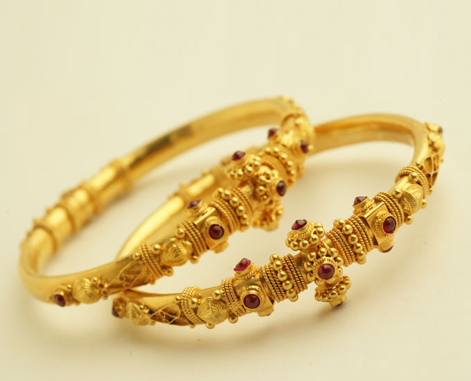 Kada bangles gold grt Clearance