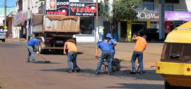 Roncador inicia operação “tapa-buracos”