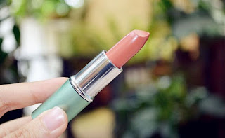 Lipstik Wardah Warna Natural untuk Bibir Wanita Lipstik Wardah Warna Natural untuk Bibir Wanita