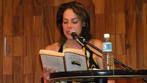 ZONA DE FAMOSOS: LA SUMA DE KENIA GASCON