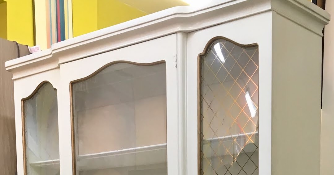 Uhuru Furniture & Collectibles White Vintage China 125 75 Bargain Buy SOLD