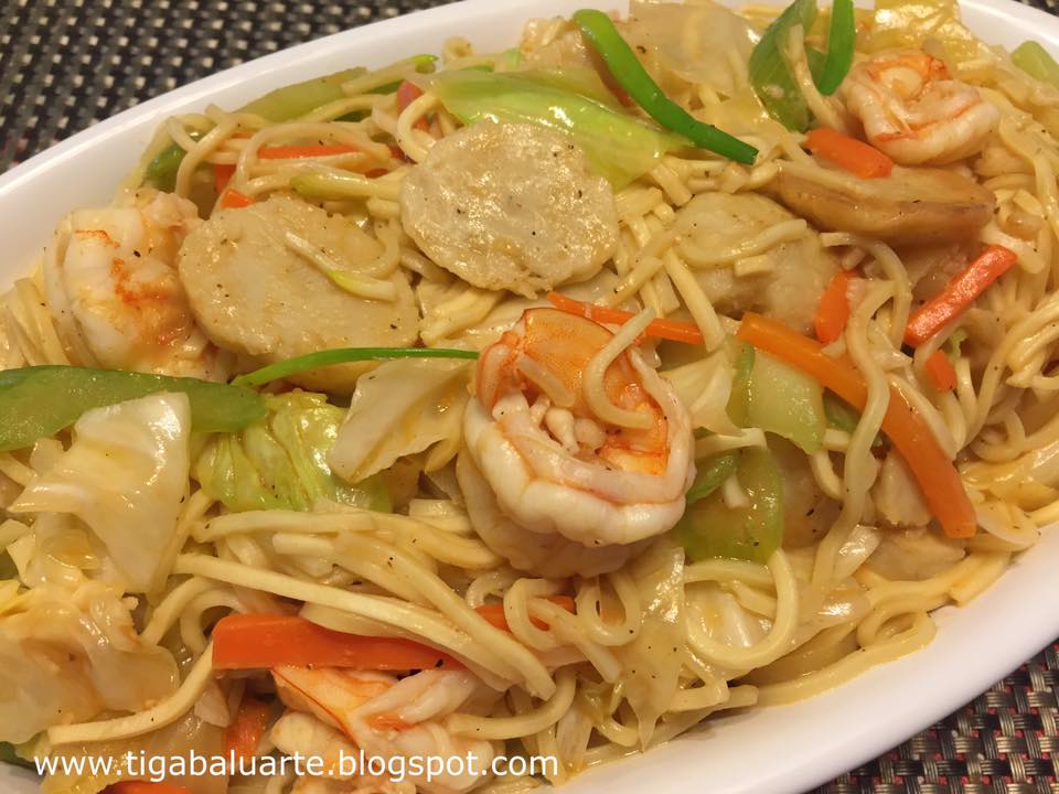 Casa Baluarte Filipino Recipes Seafood Pancit Canton Guisado Recipe