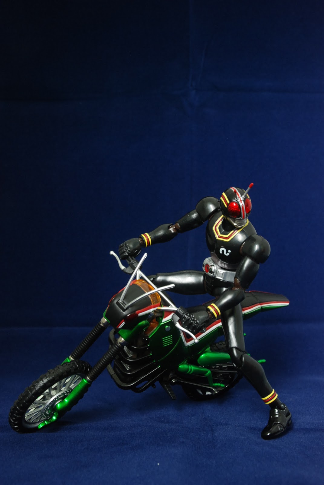 mytoystory: 世紀王黑日---Kamen Rider Black & Battle Hopper