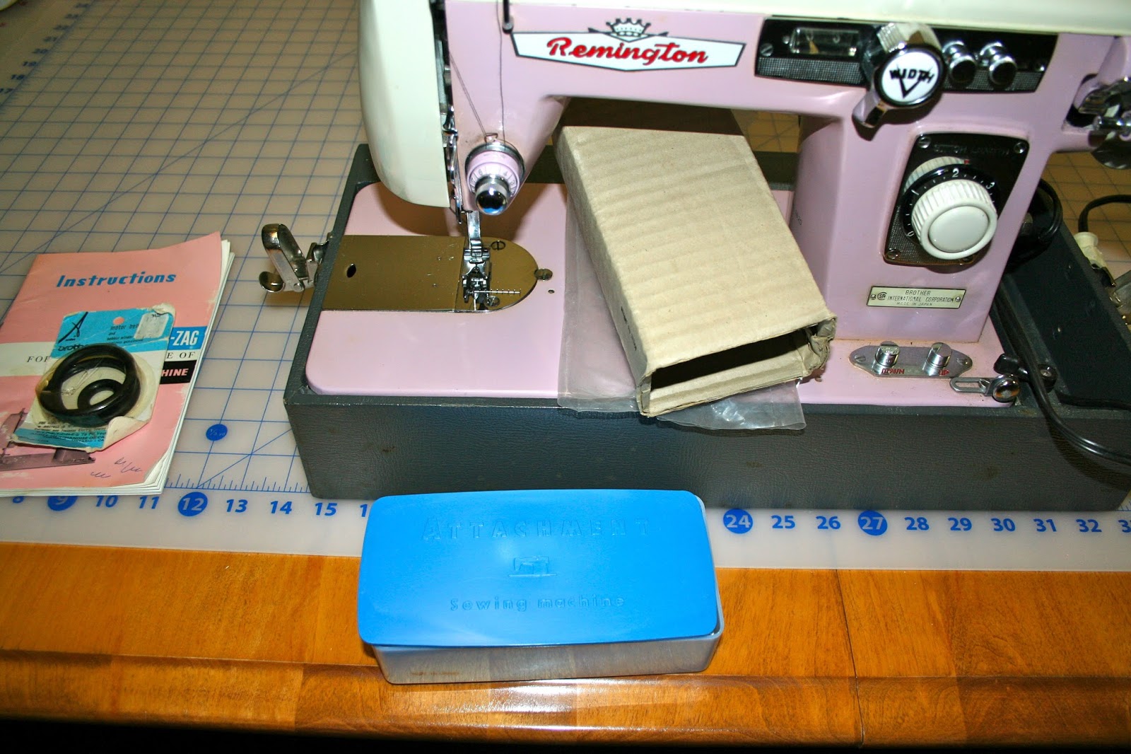 Tammy's Craft Emporium Remington zigzag sewing machine & threading instructions