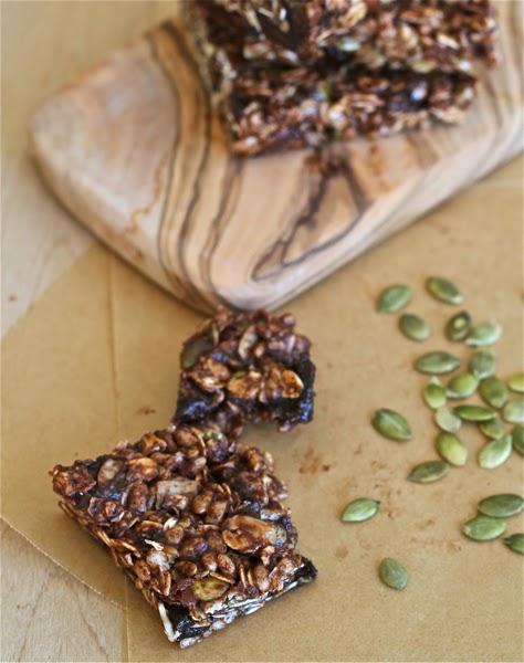 easy, healthy dried fruit and cereal snack bars