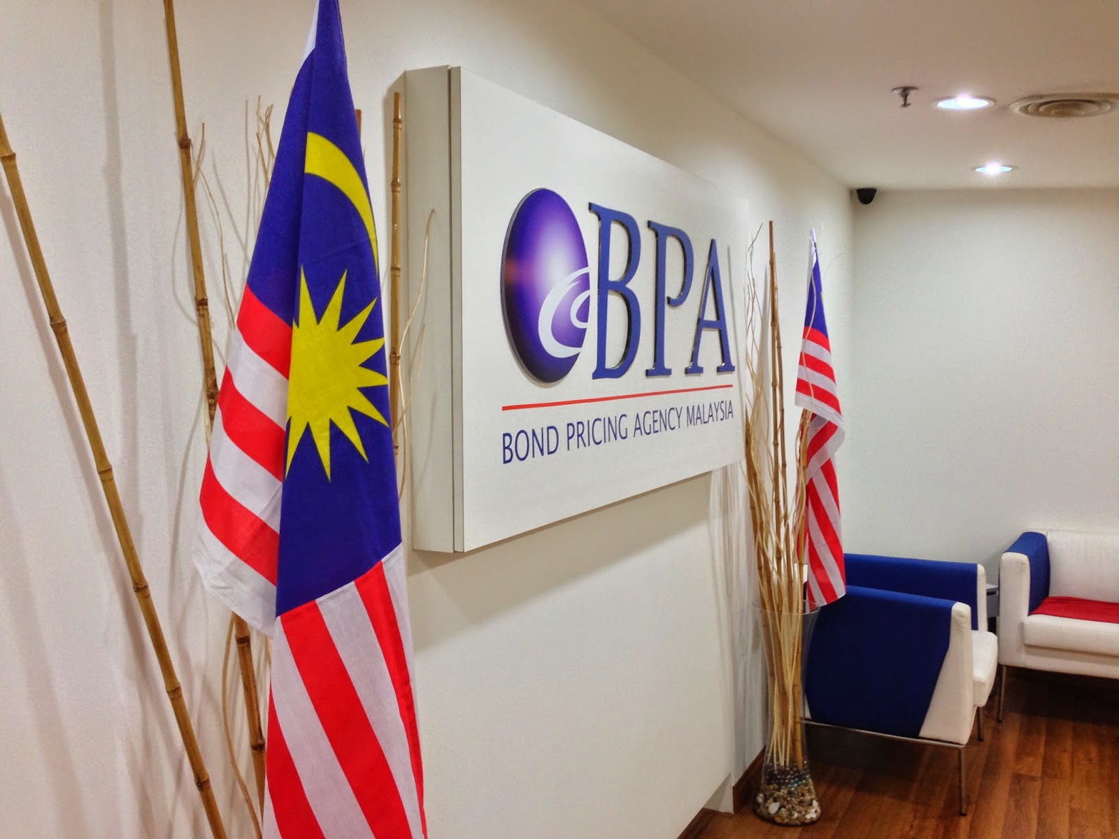 Musing of an Expressive, Ordered and Restless Mind Office lobby with