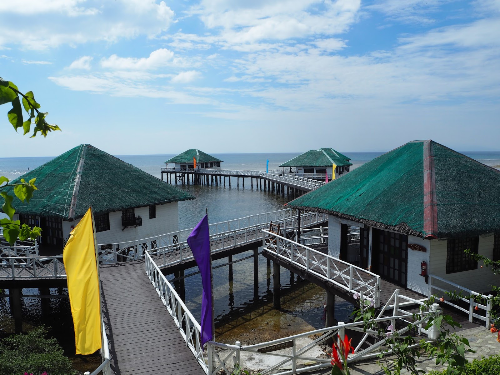 VinaTraveler's Blog "Stilts Calatagan Beach Resort", One