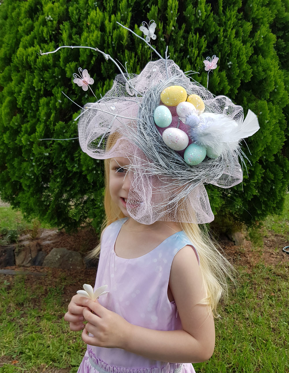 How to make a Pretty Birds Nest Easter Parade Hat, full Picture