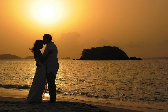 Romantic Pictures in the Beach