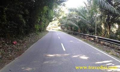 Riam Dait Menjadi Tujuan Pertualangan Tak Terduga Oleh Travedisi Crew, air terjun Dait memiliki 7 tingkat yang menyajikan pesona alam kalbar yang begitu khas.