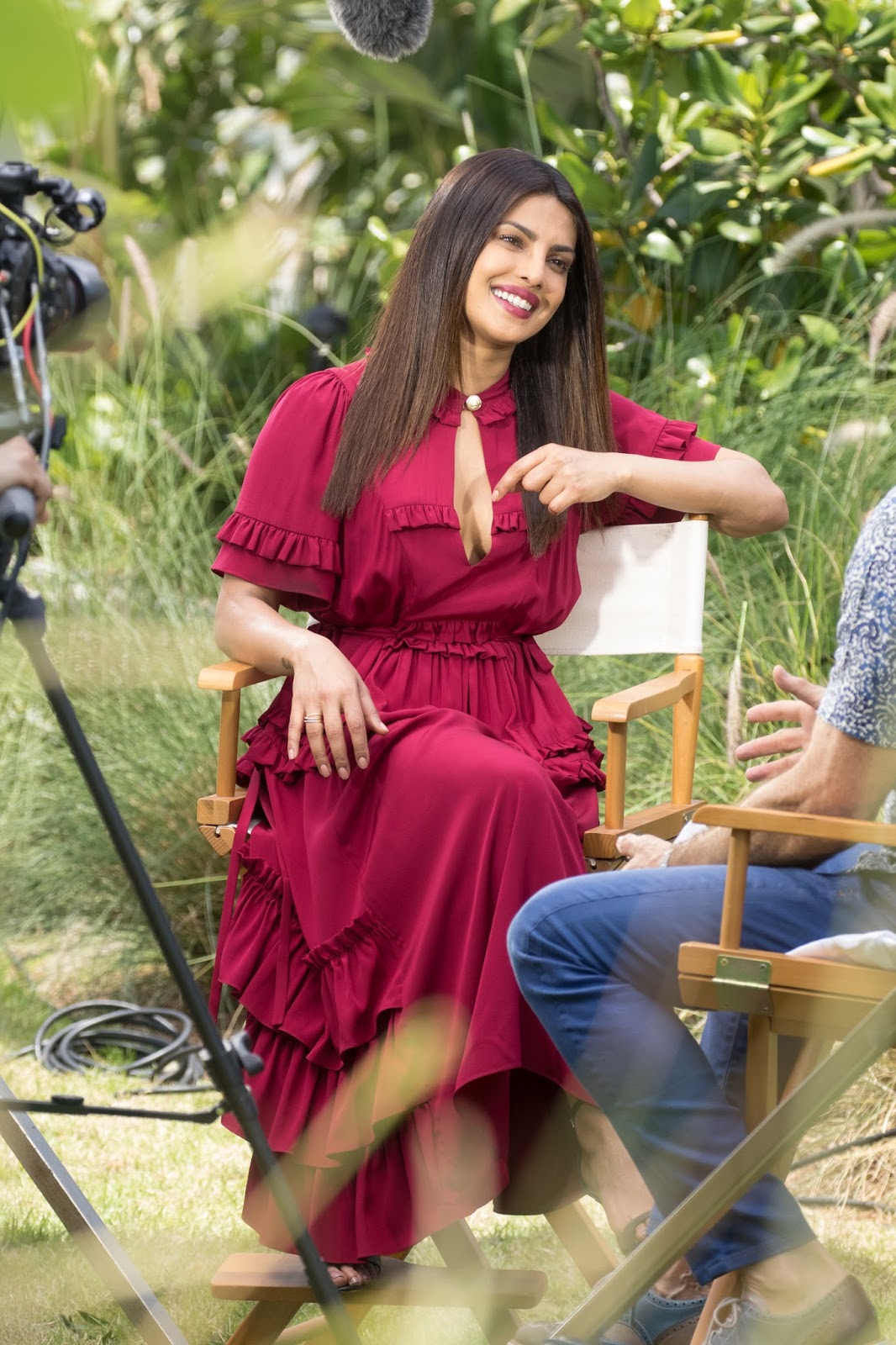 Priyanka Chopra Super Sexy Cleavage Show At “Baywatch” Press Conference
