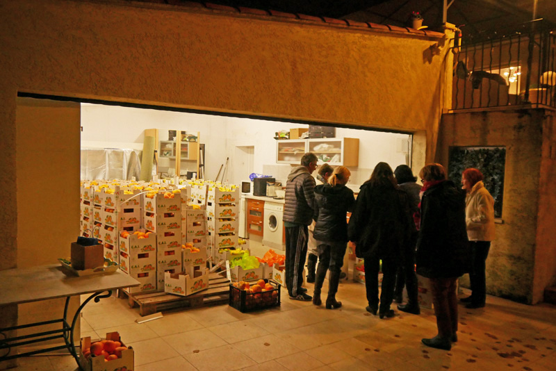 Comité de jumelage de Fuveau: Parfums de Sicile au marché de Noël de Fuveau Comité de jumelage de Fuveau: Parfums de Sicile au marché de Noël de Fuveau