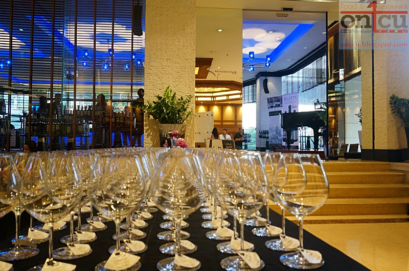 OnTcU * Grand Wine Tasting Landmark Bangkok Hotel