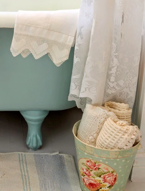 Uma reforma no banheiro romântico e muitas inspiração. Blog Achados de Decoração Uma reforma no banheiro romântico e muitas inspiração. Blog Achados de Decoração