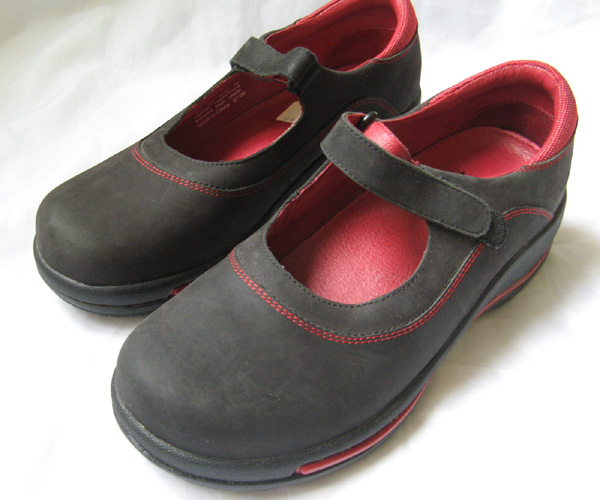 DANSKO NEW PROFESSIONAL Black Mary Jane CLOGS Size 40 Women's *NWOB*