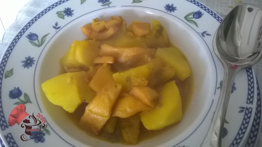 Patatas en Amarillo con Chocos.