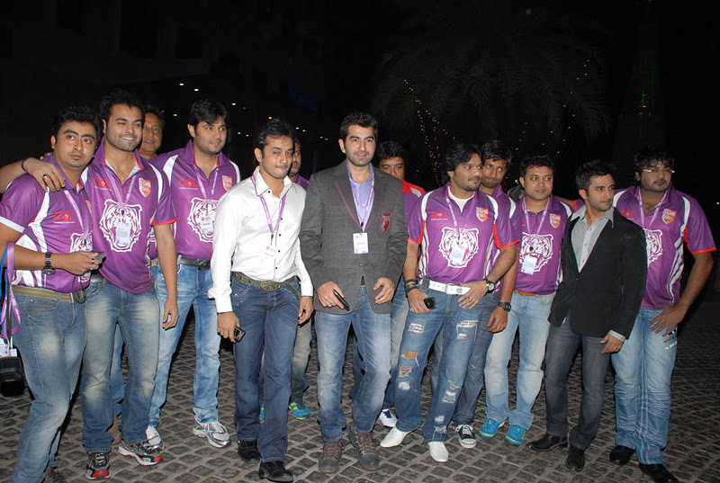 LATEST MOVIE MASALA CCL CURTAIN RAISER PHOTOS, CELEBRITIES AT CCL
