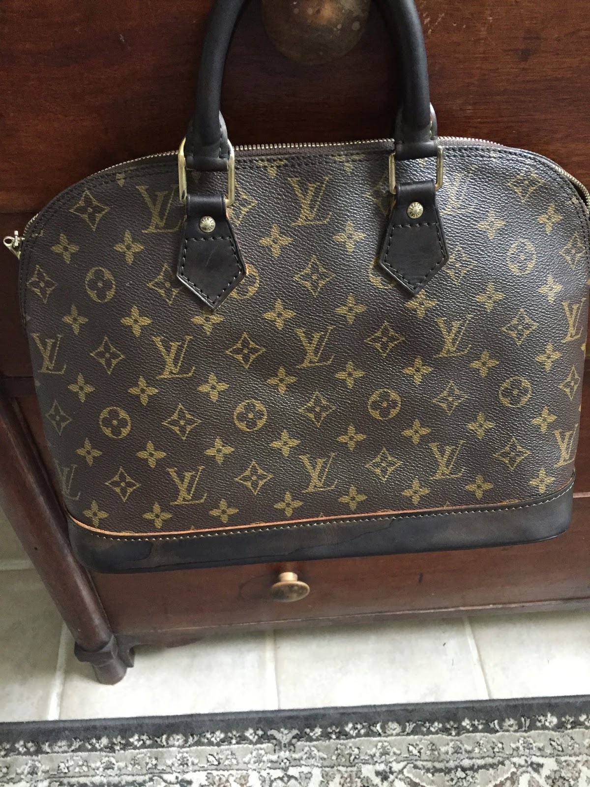 Let's Add Sprinkles: Meet Alma/Dyeing A Louis Vuitton Alma