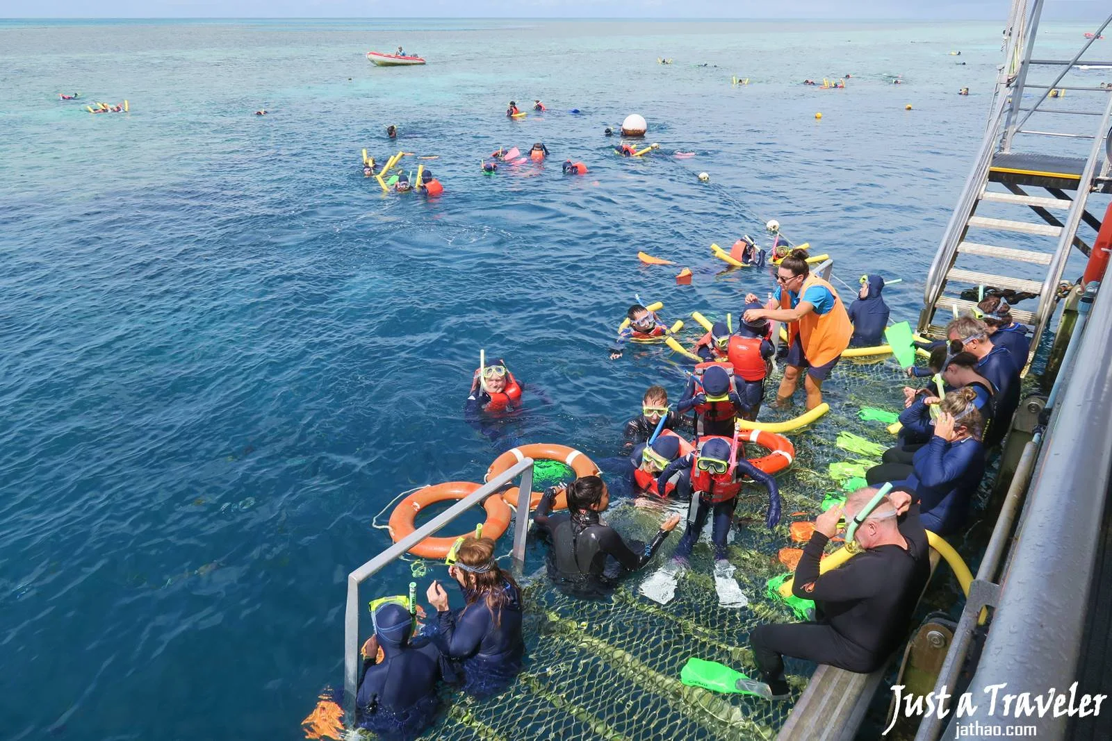 聖靈群島-景點-推薦-大堡礁-浮潛-潛水-行程-玩水-一日遊-遊記-攻略-自由行-旅遊-澳洲-Whitsundays-Great-Barrier-Reef