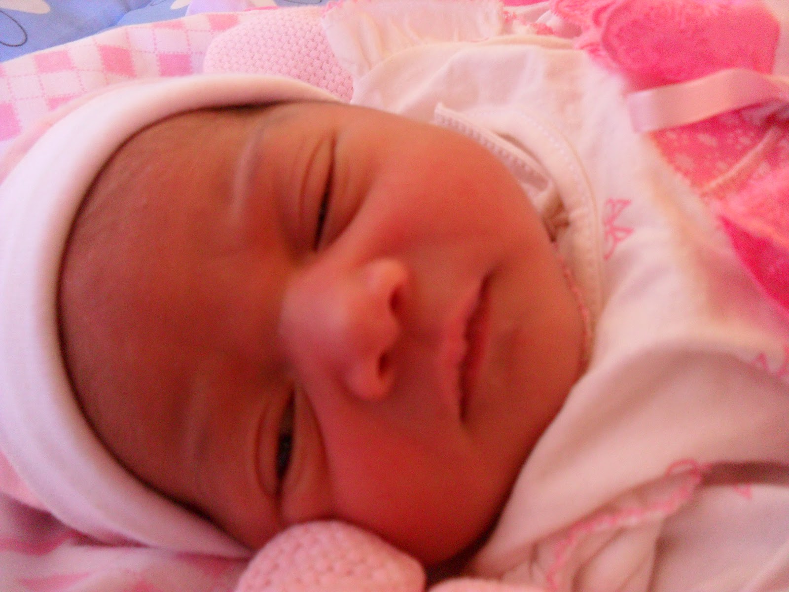 O BEBÊ RECÉM NASCIDO