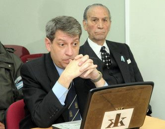 RAMOS GENERALES... El abogado del General Díaz Bessone, preso