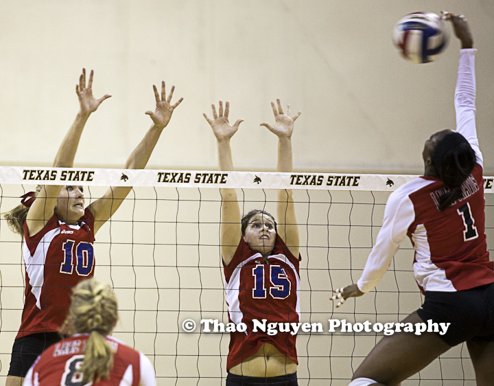 11/1719/11 UIL Volleyball State Championship 2011 thao nguyen's