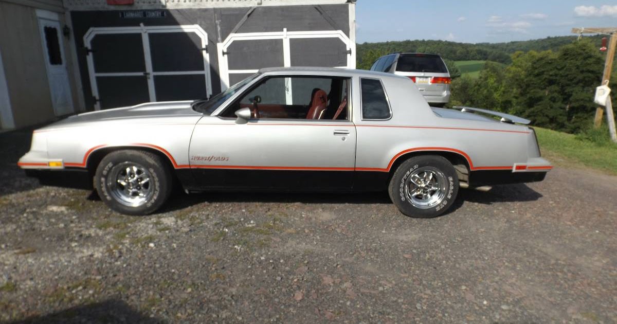 Sharp-Dressed Lightning Rod: 1984 Hurst/Olds