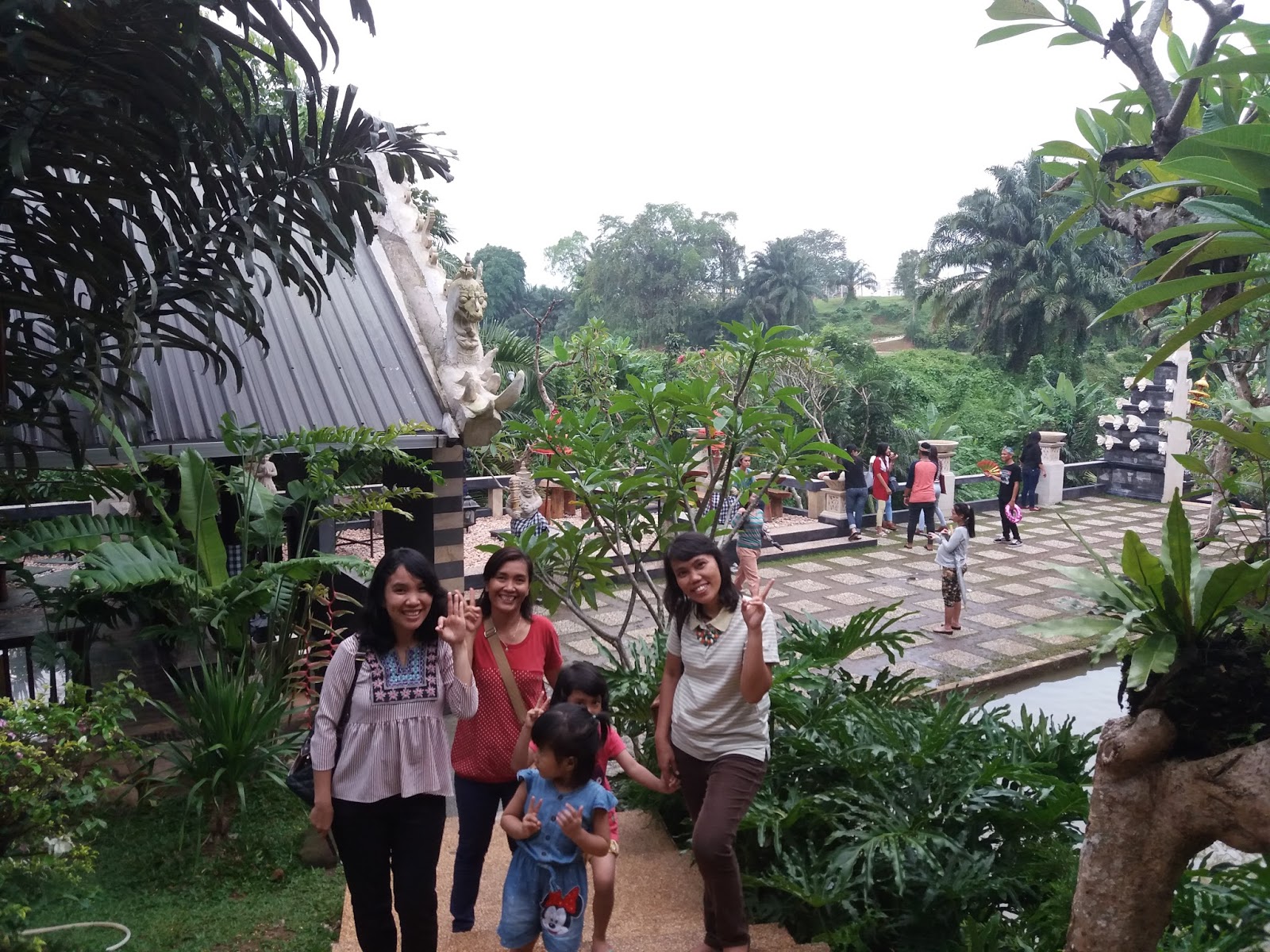 Sebuah Perjalanan Asseekk Rasa Bali Dari Sebuah Taman T Garden Medan