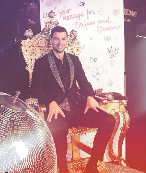 An elegant Grigor Dimitrov attends a Fashion Show in Milan!