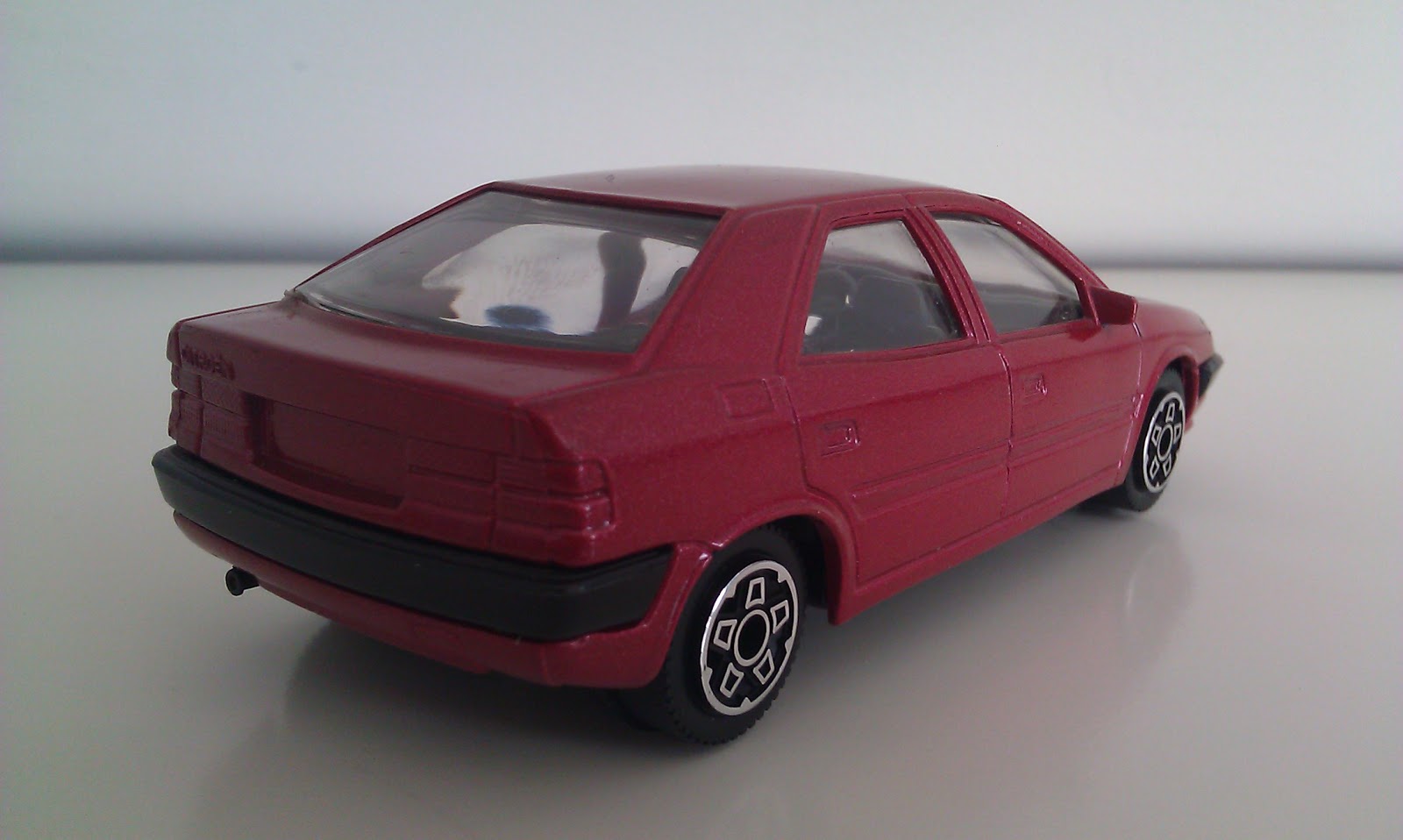 xantia miniature