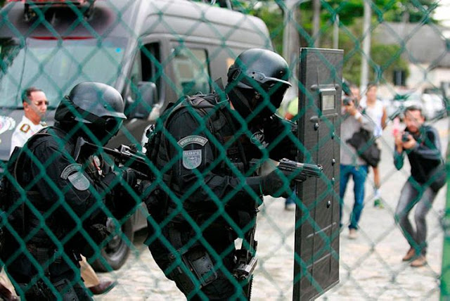 Suspeitos em fuga invadem casa e fazem reféns no Vale das Pedrinhas em Salvador