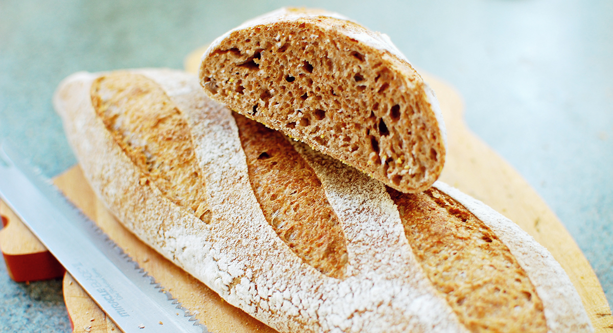 Цельнозерновой хлеб рецепт без дрожжей в духовке. Цельнозерновой хлеб. Прованский хлеб. Пирожки из цельнозерновой муки для диабетиков. Пирог из цельнозерновой муки.
