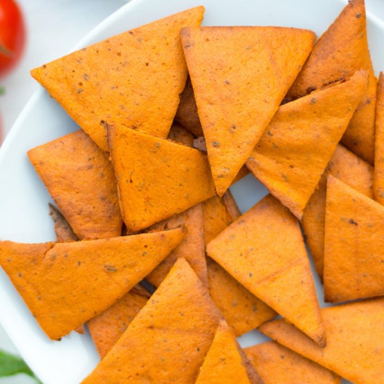 TOMATO AND BASIL LENTIL CHIPS RECIPE #vegan #healthy TOMATO AND BASIL LENTIL CHIPS RECIPE #vegan #healthy