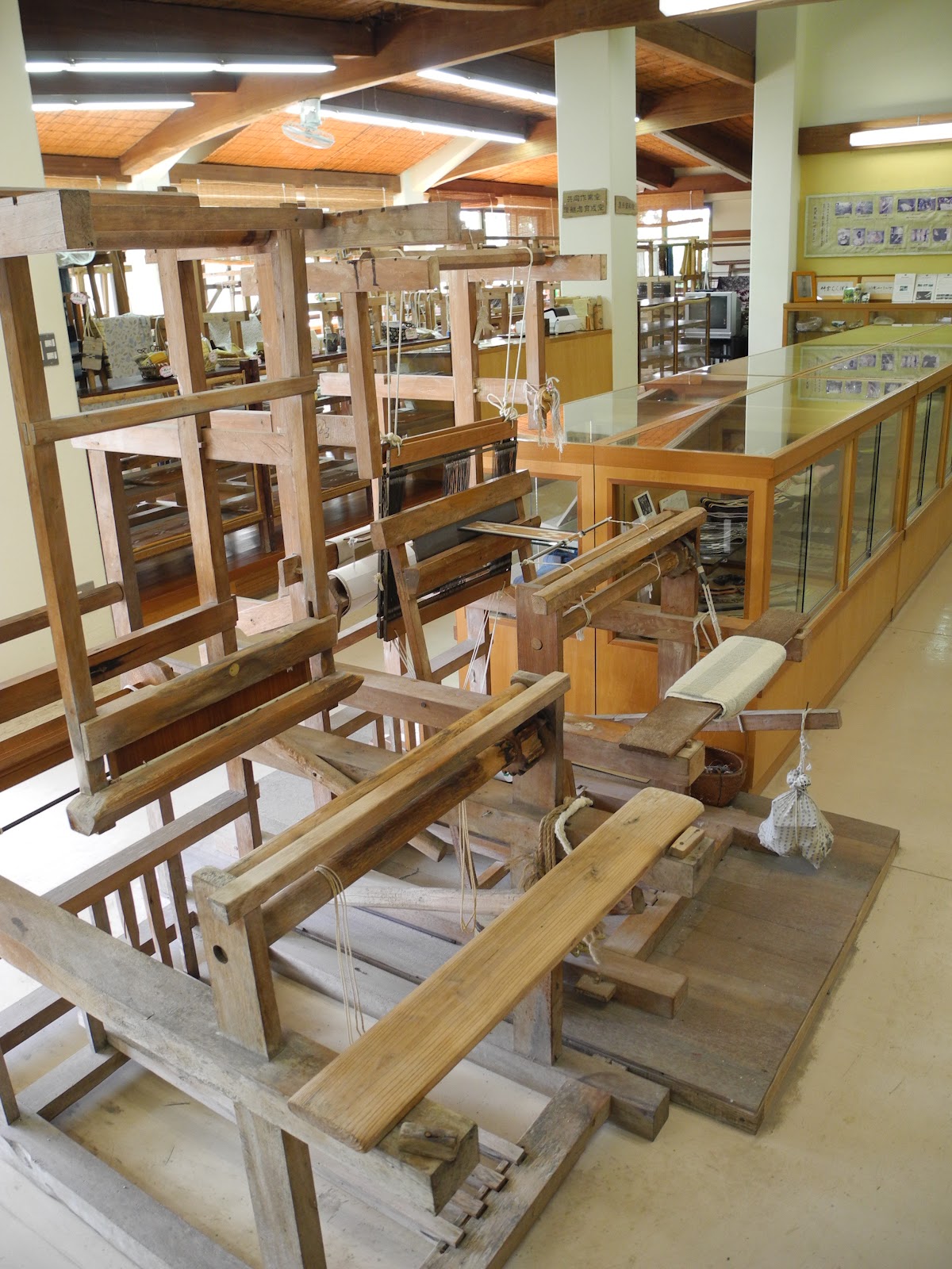 Mel Miller: The Traditional Japanese Weaving of Taketomi-jima