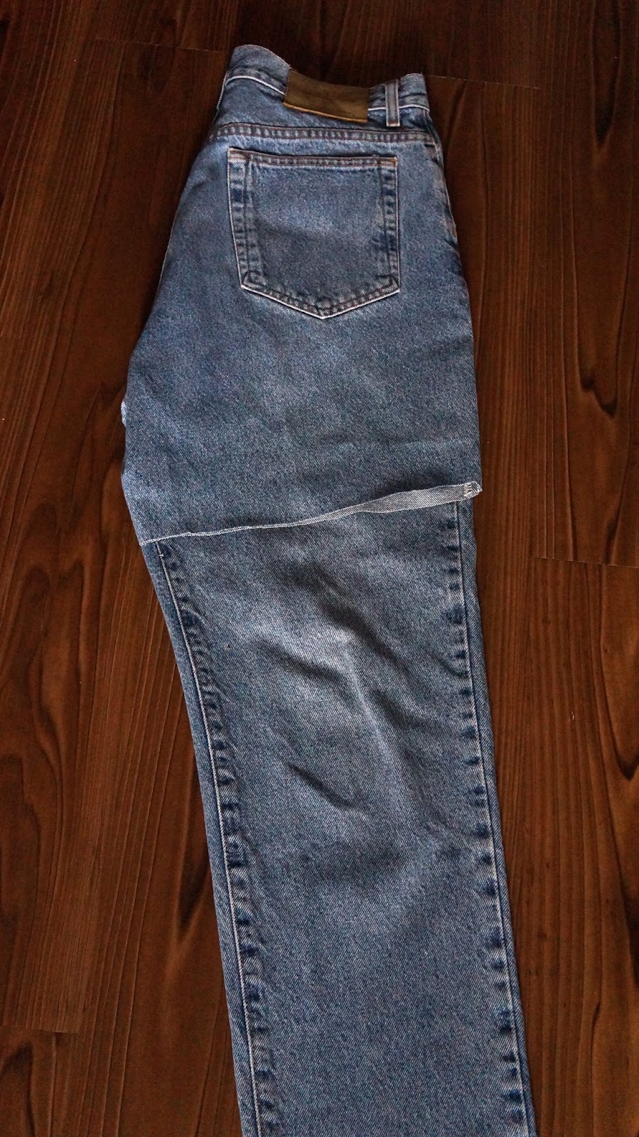 Bayshore & Central: DIY: Jeans to Jorts Transformation