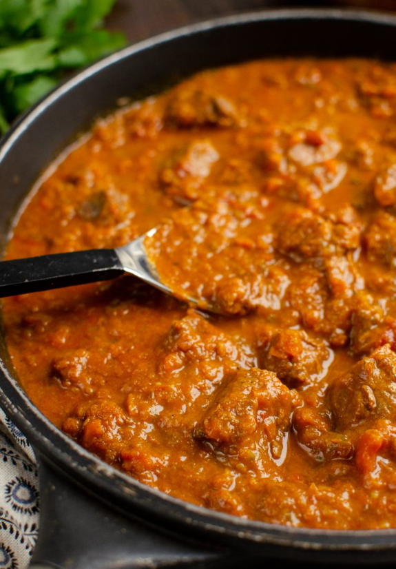 BOMBAY BEEF CURRY (STOVE TOP AND INSTANT POT)