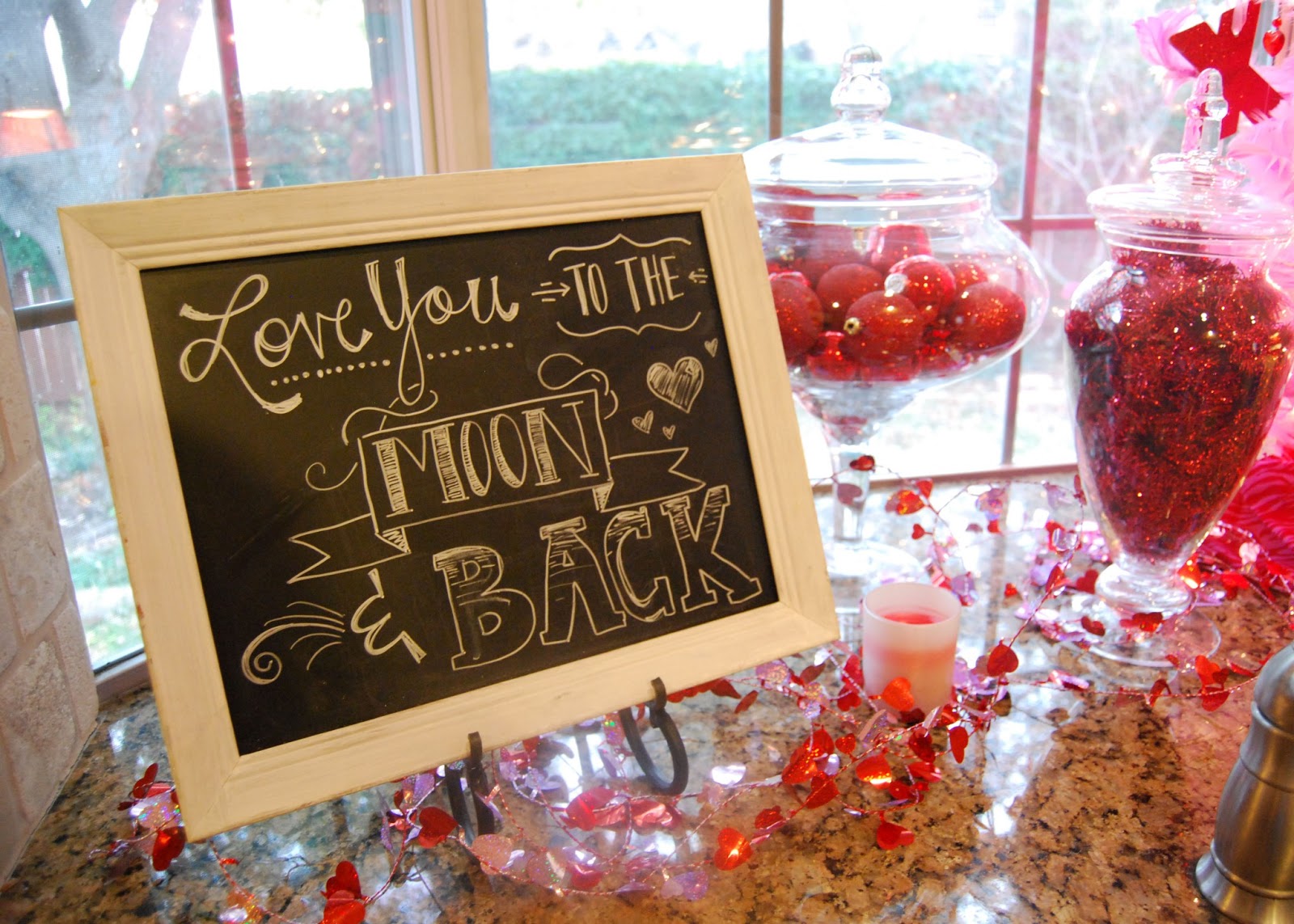 Momfessionals Valentines Decor