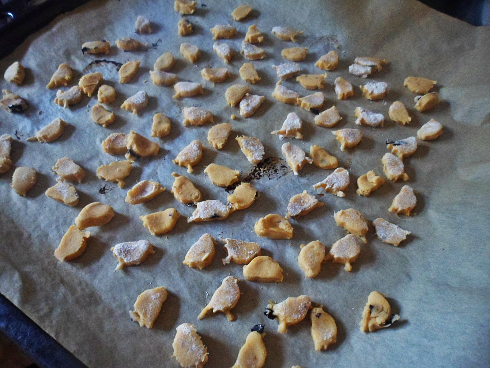 ♥ Deerly Beloved Bakery ♥ Sweet Potato and Blueberry Dog Treats. Soy