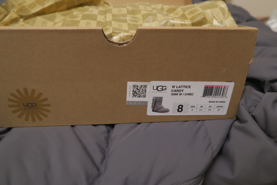 lifestyle: Ugg Australia Lattice Cardy Unboxing from Zappos