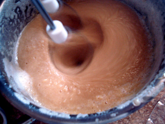 Peanut butter ice cream by Laka kuharica: Combine cream, vanilla extract, and chilled mixture, stirring with a whisk.