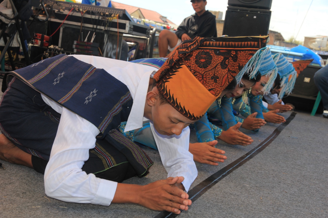 PENELUSURAN NILAI-NILAI KEARIFAN LOKAL: Rondang Bittang